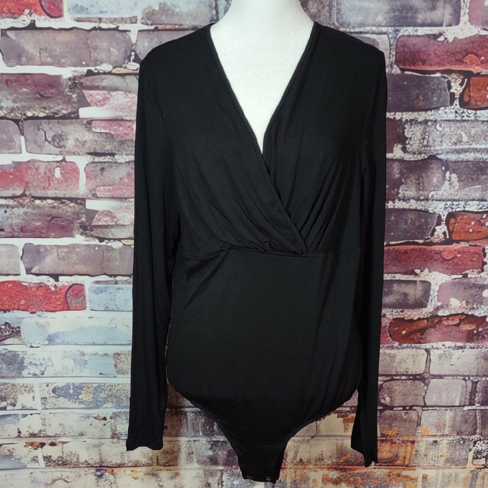 Linea By Louis Dell'Olio V Neck Bodysuit